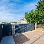 Lavanda Allegra In - Haus Fuer 6-8 Personen Villa