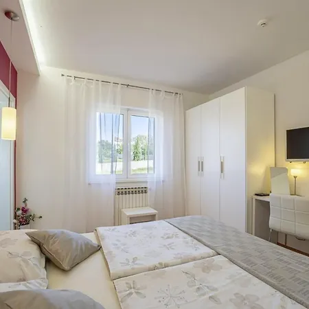 Villa Lavanda Allegra In - Haus Fuer 6-8 Personen
