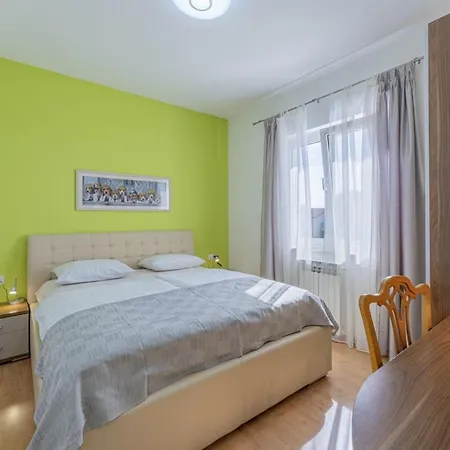 Lavanda Allegra In - Haus Fuer 6-8 Personen Villa