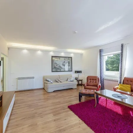 Villa Lavanda Allegra In - Haus Fuer 6-8 Personen