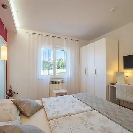 Lavanda Allegra In - Haus Für 6-8 Personen Villa